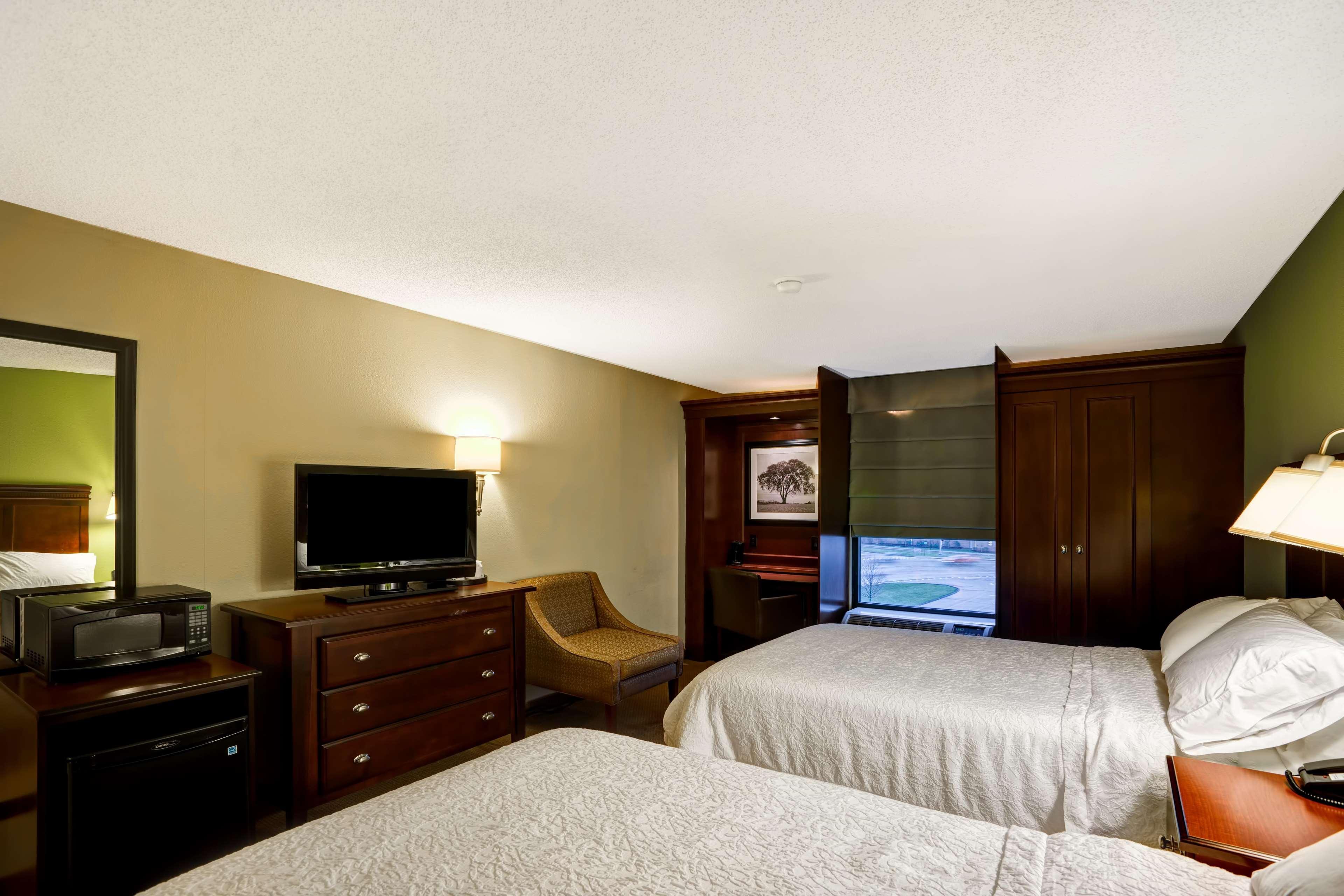 Hampton Inn Morgantown Bagian luar foto