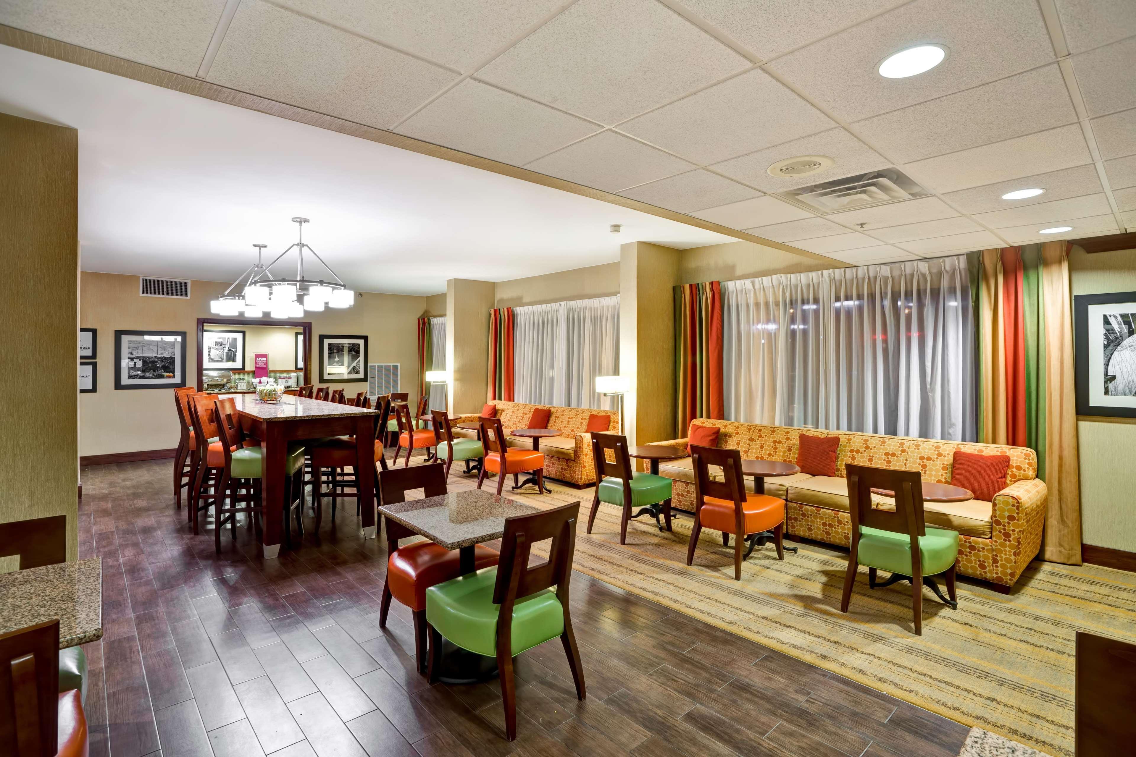 Hampton Inn Morgantown Bagian luar foto