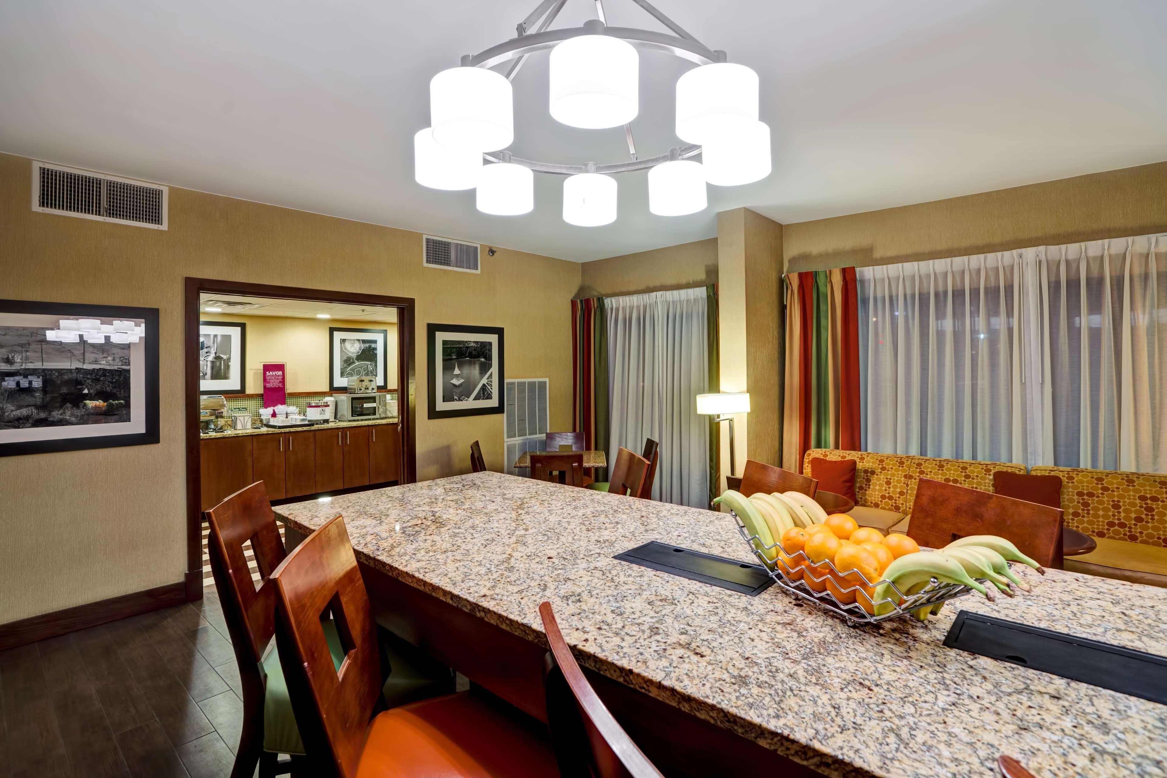 Hampton Inn Morgantown Bagian luar foto