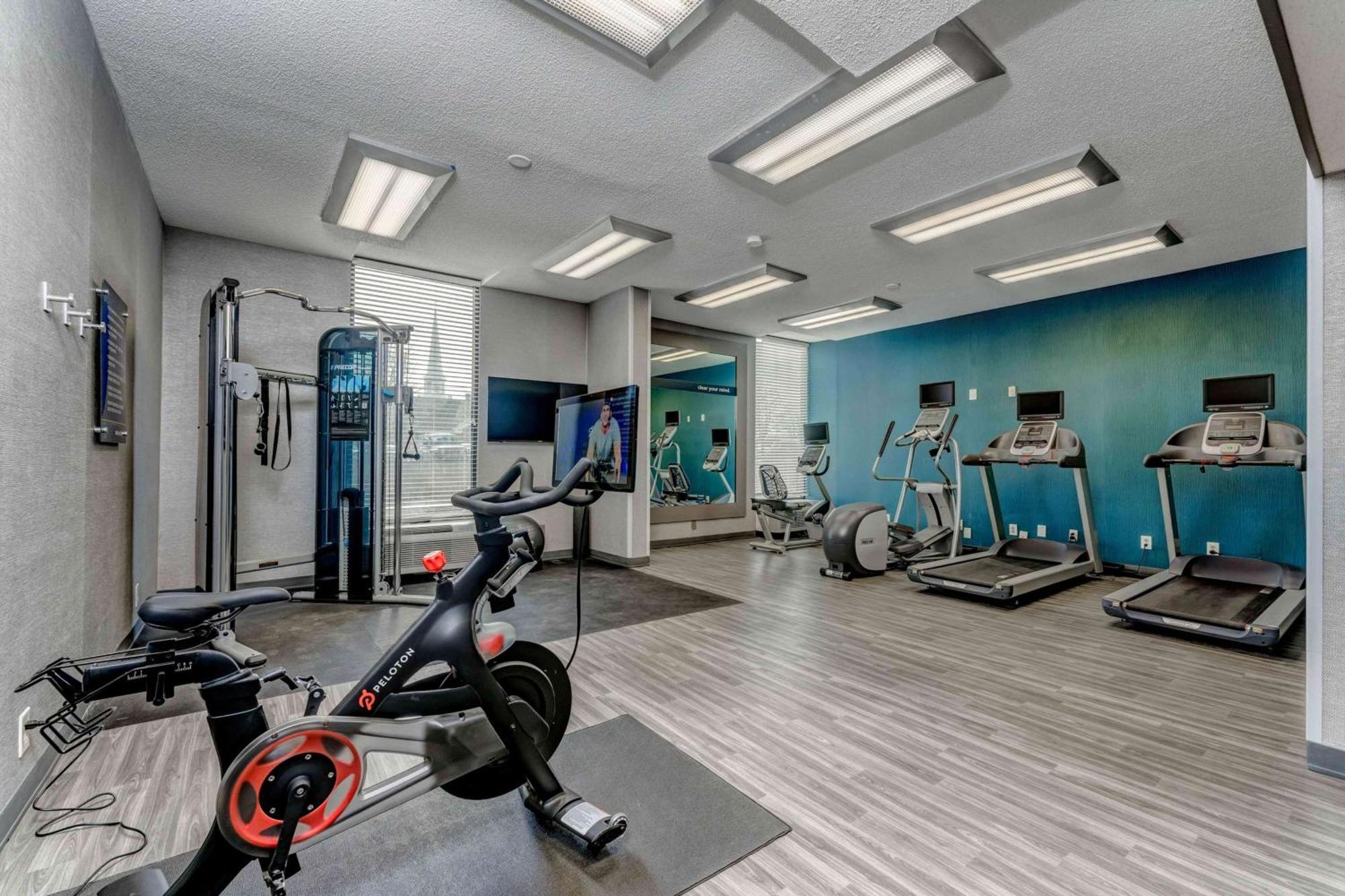 Hampton Inn Morgantown Bagian luar foto